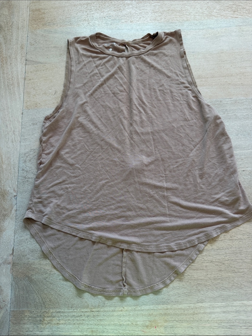 NUX Women's Sleeveless Keyhole Tank Top in Taupe